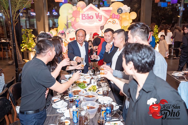 Hải Sản Phố luôn sẵn sàng là người bạn đồng hành mang tới những bữa tiêkc sinh nhật trọn vẹn nhất cho quý khách