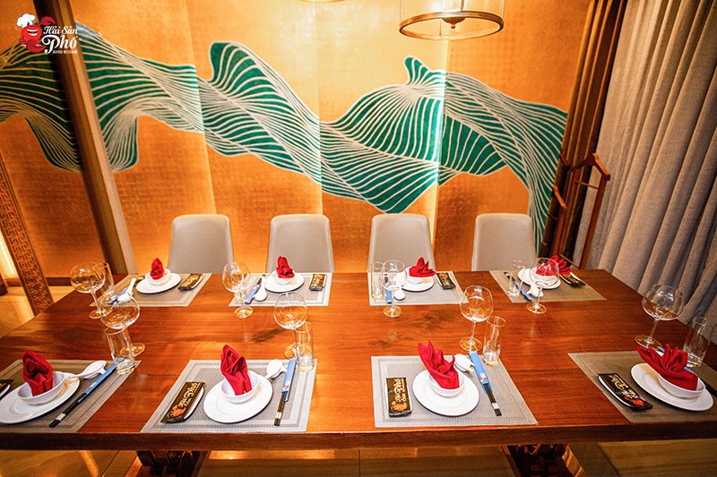 Không gian tổ chức tiệc sinh nhật vô cùng sang trọng, ấm cúng