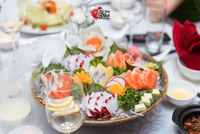 Những món ngon từ hải sản tươi sống, được chế biến và trình bày một cách tinh tế