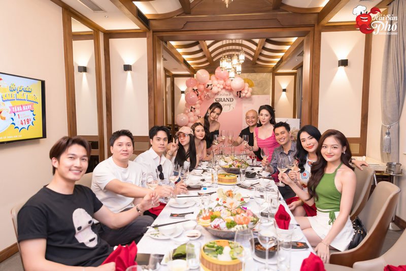 Tại nhà hàng tổ chức sự kiện chuyên nghiệp Hải Sản Phố, tất cả đều được lên kế hoạch chỉn chu, toàn vẹn.