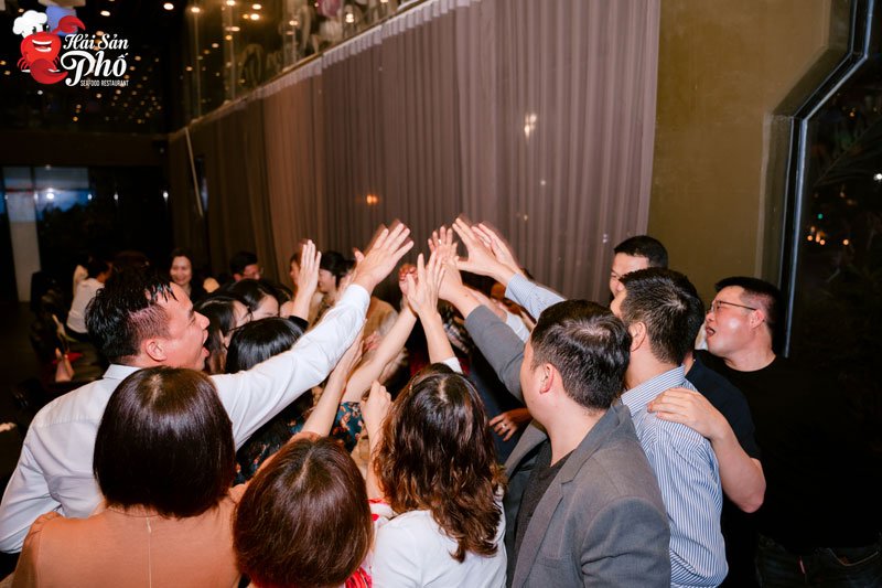 Mang ý nghĩa quan trọng, những bữa tiệc công ty luôn được coi trọng và tổ chức chỉn chu.