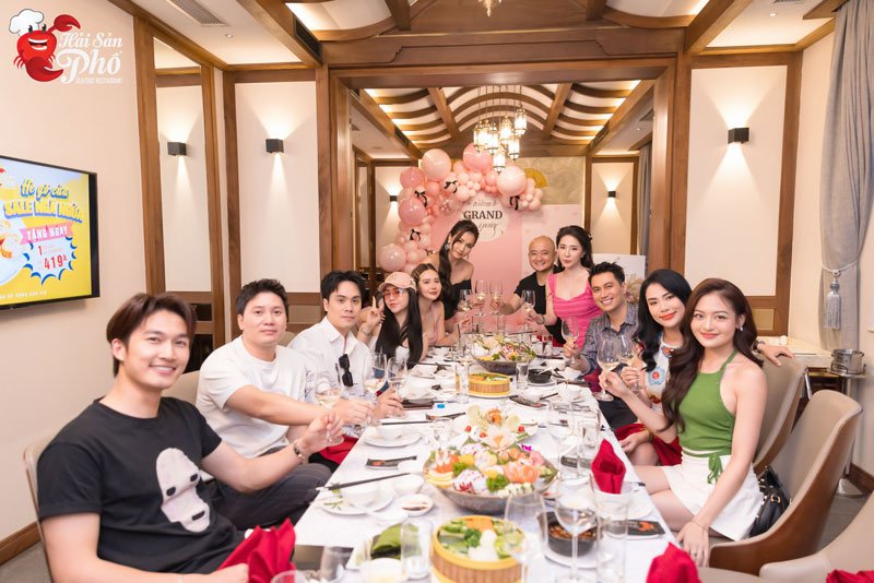 Nhờ kinh nghiệm tổ chức tiệc đầy chuyên nghiệp, Hải Sản Phố đứng sau sự thành công của nhiều bữa tiệc lớn nhỏ.