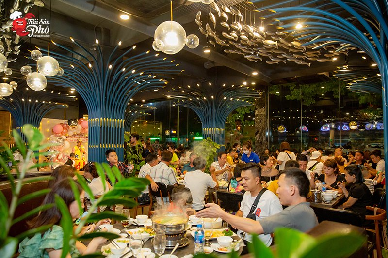 Không gian tươi mới, sang trọng với tone xanh dương hài hòa