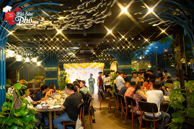 Đại dương trầm mặc, yên bình tại Hải Sản Phố ở số 15 B-C Trần Khánh Dư