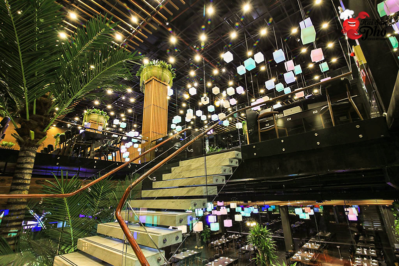 Không gian sang trọng, lung linh đầy ấn tượng tại Hải Sản Phố 48 Liễu Giai