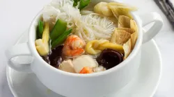 Bún Thái hải sản tại nhà: cách nấu nước dùng chua cay chuẩn vị