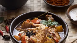Gà kho củ cải muối: vị mặn ngọt đậm đà, giòn sần sật, đưa cơm