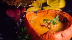 Món bí đỏ cho tiệc Halloween: 6 công thức đẹp mắt, dễ làm