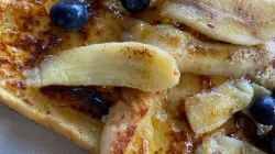 Sandwich chiên giòn nhân trái cây, rau củ cho bé lười ăn rau