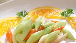 Tỉa rau củ quả đơn giản: 8 mẹo trang trí món ăn đẹp mắt tại nhà