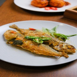 Cá rô phi chiên giòn