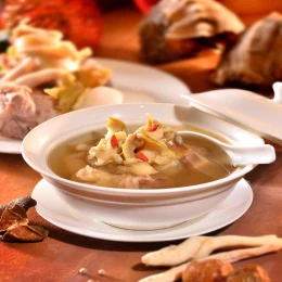 Gà tần thuốc bắc