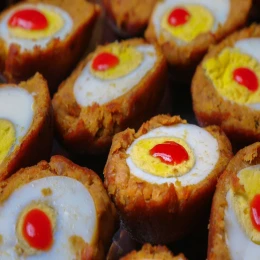 Thịt băm bọc trứng cút chiên