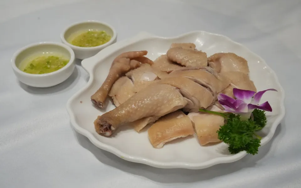 g&agrave; c&uacute;ng &ocirc;ng C&ocirc;ng &ocirc;ng T&aacute;o