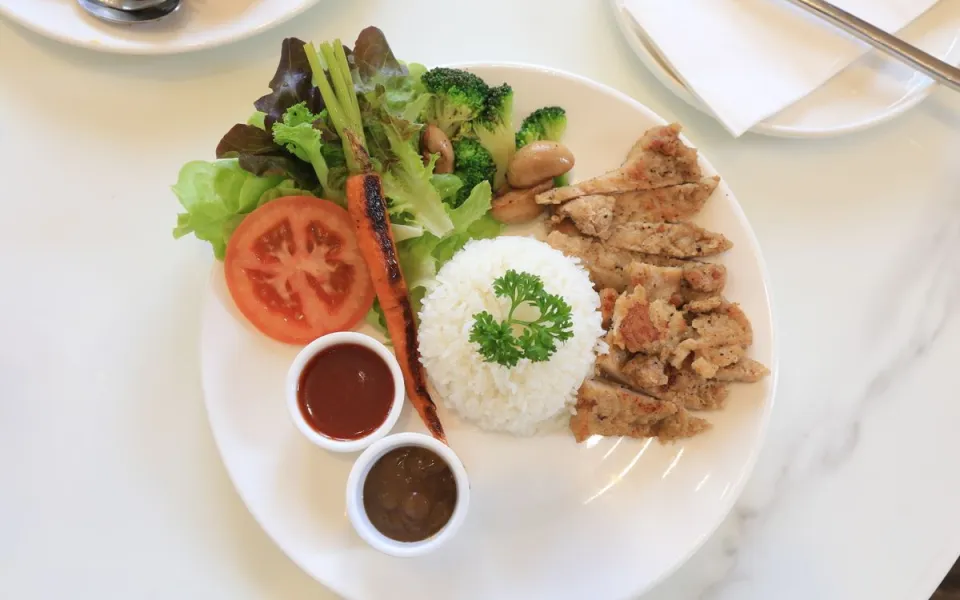 giờ ăn hợp l&yacute;