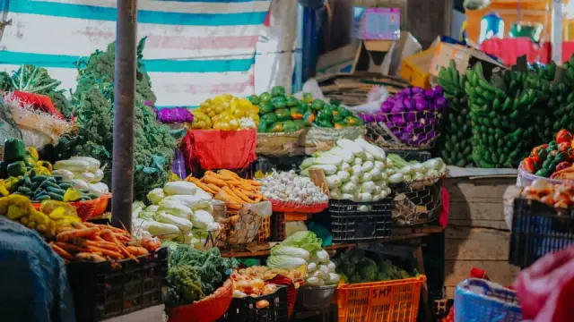 Thực phẩm gi&uacute;p da đẹp: 10 m&oacute;n n&ecirc;n ăn để rạng rỡ đ&oacute;n Tết