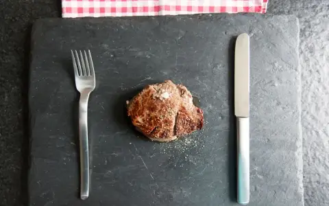Le Monde Steak - Tô Hiệu