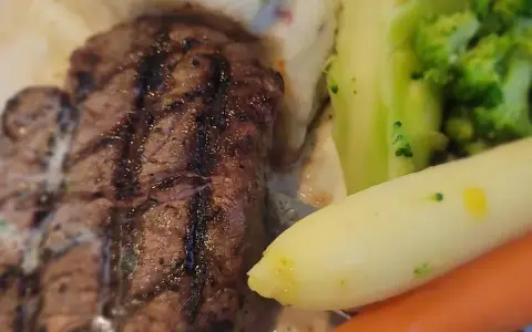 Le Monde Steak - Phan Chu Trinh