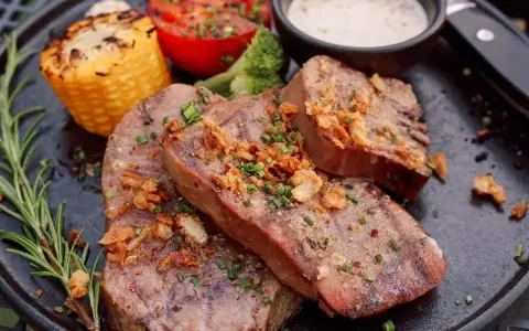 Moo Beef Steak - Nguyễn Khánh Toàn