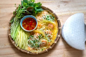 Bánh xèo rau thơm tương ớt