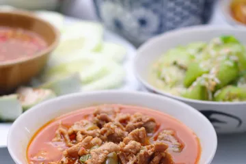 Cà ri đỏ thịt heo