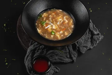 Súp chua cay kiểu Hoa