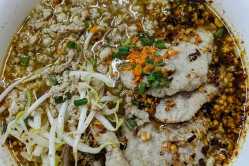 Mì nước thịt heo giá đỗ