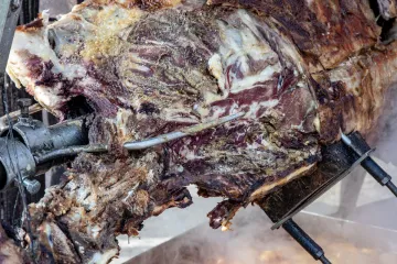 Cừu nguyên con quay trên lửa