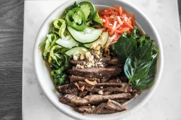 Gỏi bò rau thơm