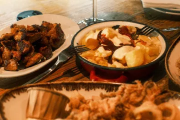 Tapas và rượu sangria