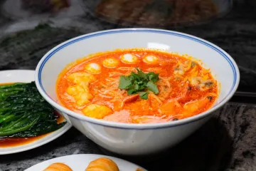 Súp cà ri đỏ tôm