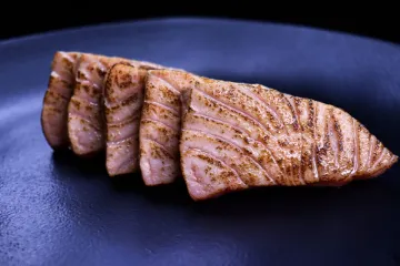 Cá hồi nướng thái lát