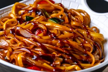 Mì xào rau kiểu Hoa