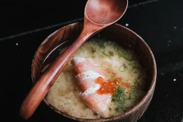 Súp miso cá hồi