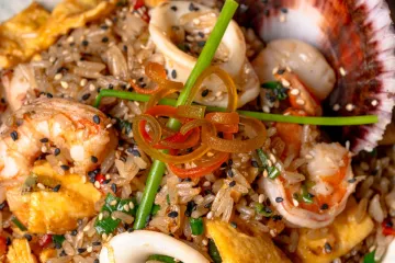 Cơm chiên hải sản tôm mực