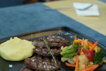 Bít tết khoai tây nghiền