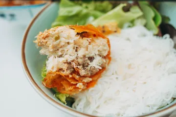 Bún nem rán rau xanh