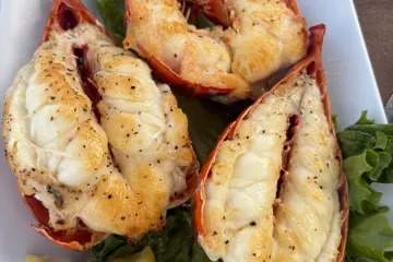 Đuôi tôm hùm nướng