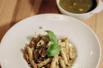 Mì penne pesto húng quế