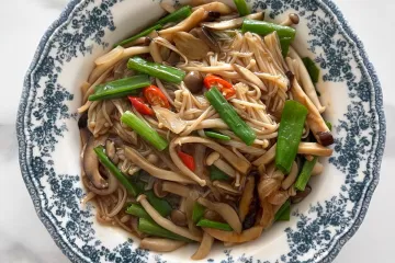 Nấm xào rau củ kiểu Á