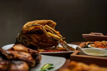 Cá chiên giòn kiểu Á