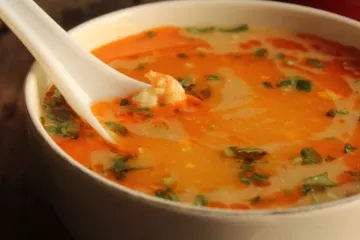 Tom yum tôm cay