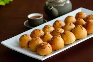 Bánh ngọt Việt và trà