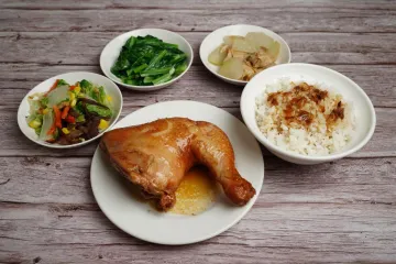 Cơm đùi gà và rau