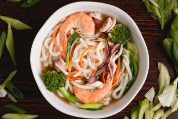 Mì sợi to tôm mực