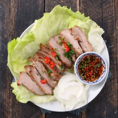 Giò heo rút xương nướng sa tế