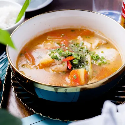 Canh cá lóc nấu rau ngót