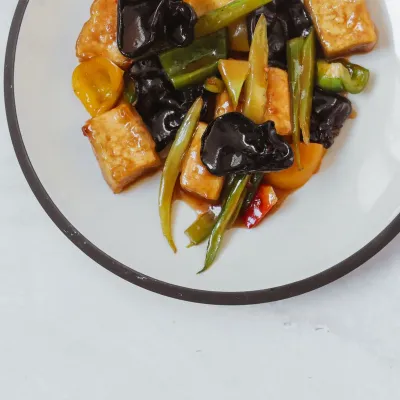 Tàu hũ ky xào nấm