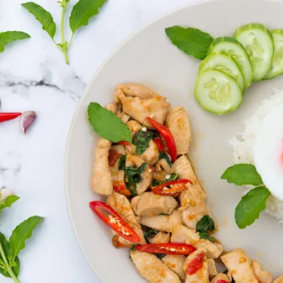 Gà xào kiểu Thái