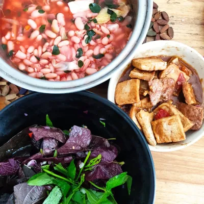 Canh rau dền nấu nghêu